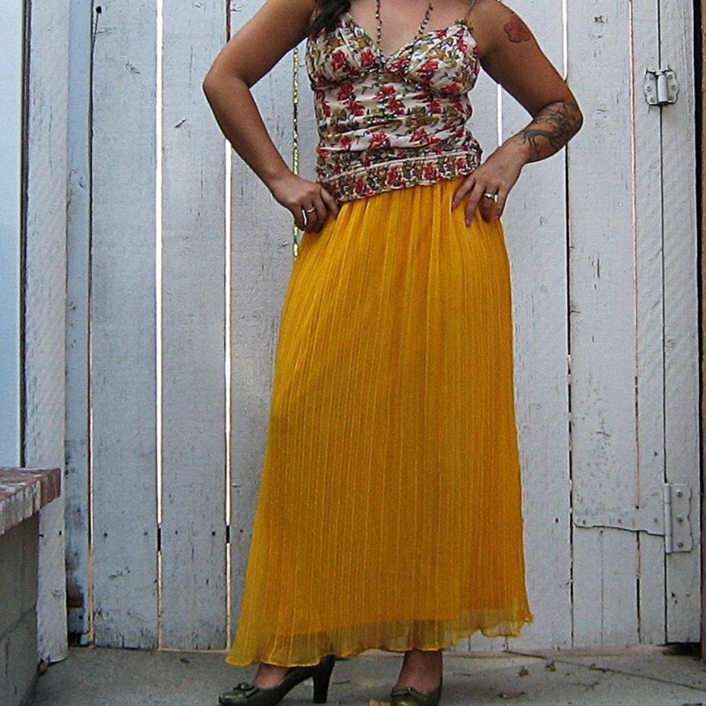 RESCALA Vintage Yellow Pleated Full Length‎ Skirt OS